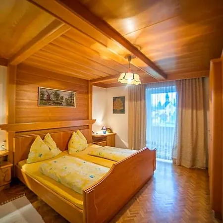 Otel Apartmenthaus Kometerhof Flattach