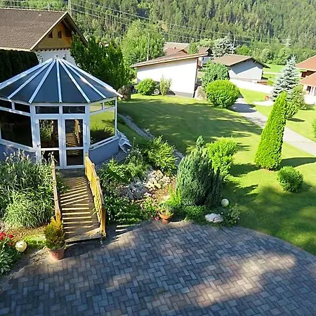Apartmenthaus Kometerhof Otel Flattach
